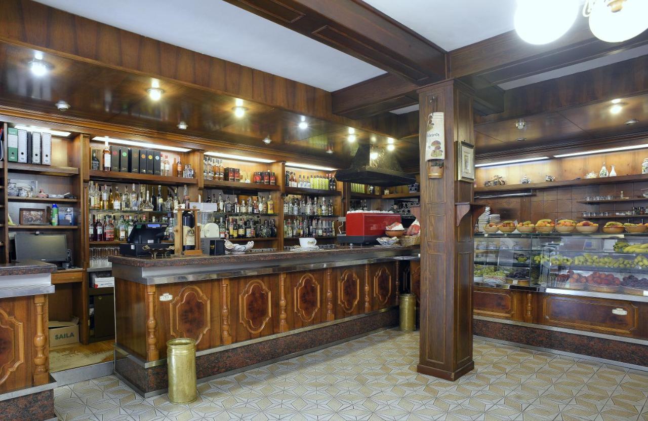 Hotel Da Bruno Rocchetta Ligure Exterior foto
